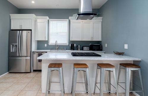 Prescott House | Huge 8 Bedroom 4 Bath Entire Duplex - Mins to SF