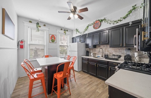 Bayonne House | ✨ Huge Family Retreat Near NYC, MetLife & American Dream Mall