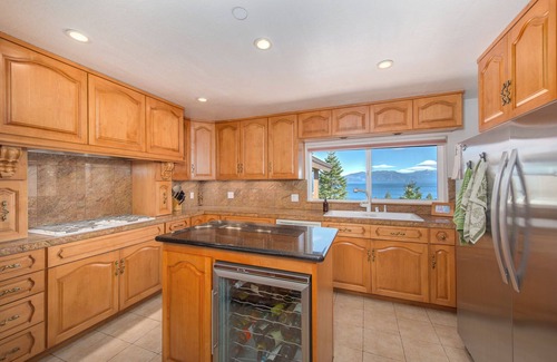 Meeks Bay House | Huge Home with Stunning Lake ViewsnIdeal for family reunions & special occasions