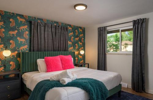 Alta Vista Area House | Huge Hot Tub, Theater Room, Family Friendly Oasis