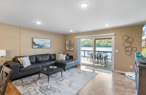 Versailles House | Huge Lakefront Yard, Private Dock - Amazing Views!