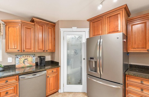 Flagstaff Cabin | Huge Off-Grid Cabin in Remote Aspen Grove 20 Miles N of Flagstaff + Fast StarLink WiFi