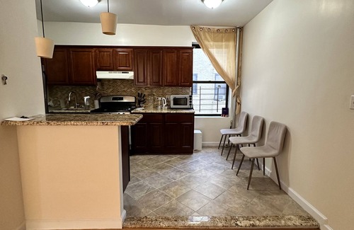 Washington Heights Apartment | HUGE Pet friendly, Chic 2-bedroom quiet apartment in New York.