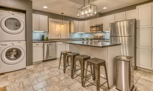 Miller Beach House | Huge Yard Familyfriendly Smarthome Walk To Beach Dunes Hiking Trails