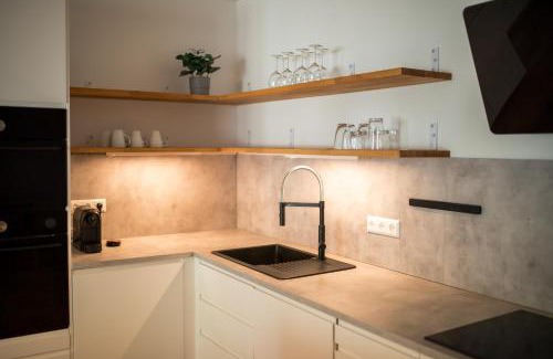 Schonberg Apartment | HUGOS Design House am Waldrand - ruhig & modern