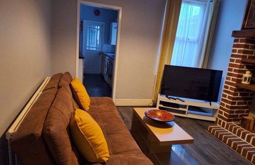 Luton House | Huku Kwetu - Ferndale House