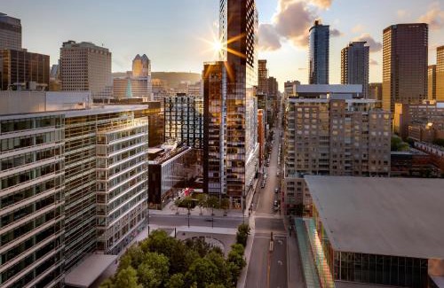 International District Hotel | Humaniti Hotel Montreal, Autograph Collection