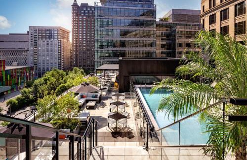 International District Hotel | Humaniti Hotel Montreal, Autograph Collection