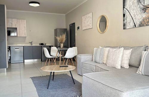 Greater Johannesburg Metropolitan Area Apartment | Humble Abode - 93 On New - Midrand