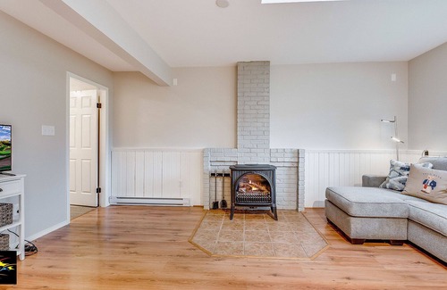 Victoria House | Hummingbird Haven