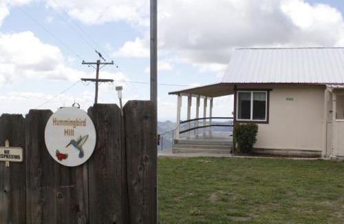 Dunlap House | Hummingbird Hill - Entire Cabin