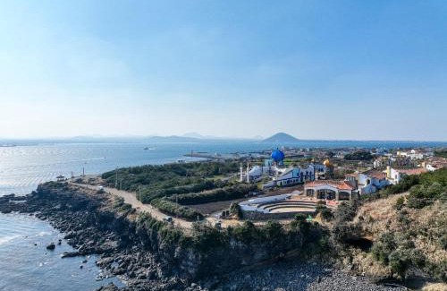 Jeju City Resort | Hundert Hills