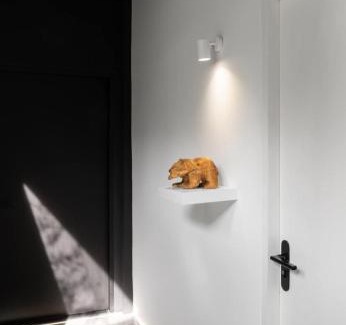 Wat Bung Toei Villa | Hunter house