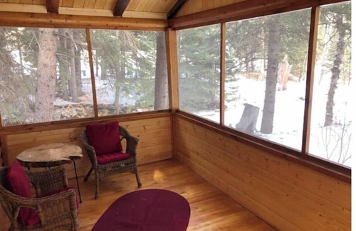 Saddlestring Cabin | Hunters Cabin