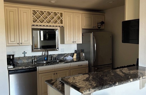 Huntington Beach Condo | Huntington Beach 5-10 minutes from the beach