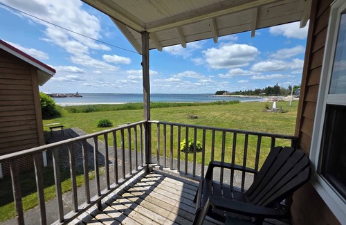Hunts Point Cabin | Hunts Point 2-BR Coastal Retreat - Cottage # 2