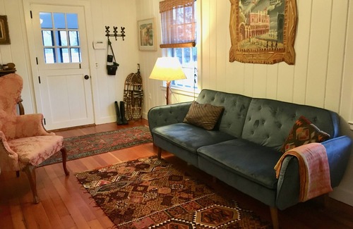 Cranston Cottage | Hurricane Hill-a farm cottage near Providence