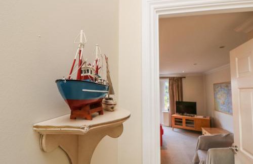 Freshwater House | Hurst View