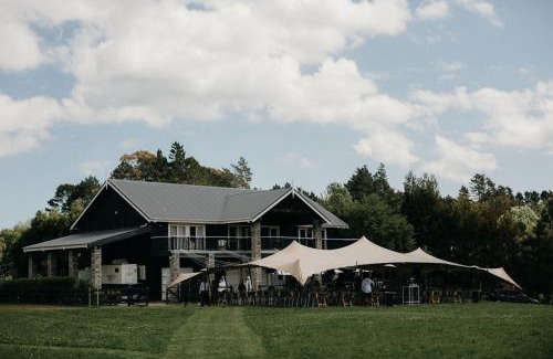 Riverhead Villa | HUs - Boutique Venue & Accommodation