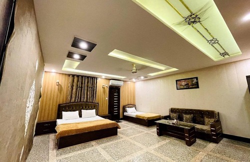 Mansehra Hotel | Husnain Resort