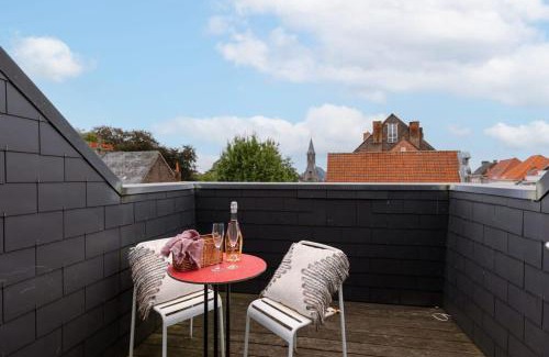 Ghent Apartment | Huswell - Central 'The Crown' apartment in Ghent