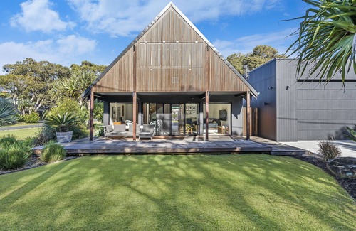Hat Head House | Hutchies On The Beach 32 Hutcheson St