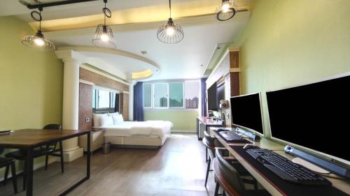 Buk-gu Hotel | Hwamyeong Sky Hotel