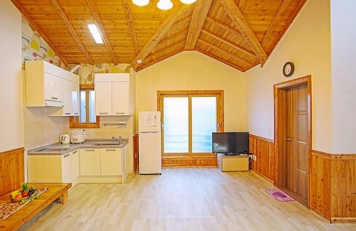 Goesan House | Hwayang Gyegok Domyeongsan Pension