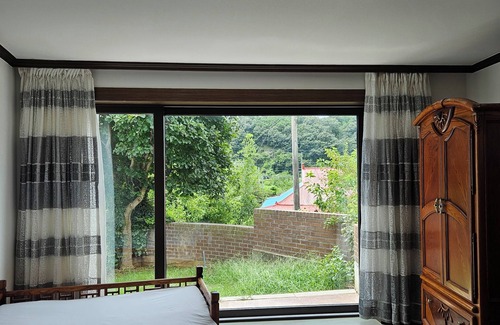 Unho-ri Hotel | Hwimok Art Resort