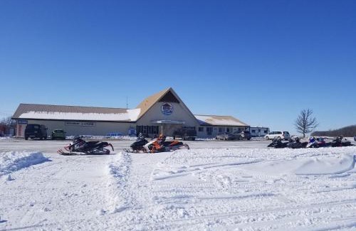 Oak Point Hotel | HWY6HOTEL