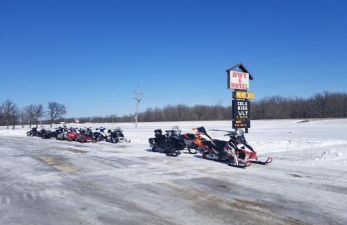 Oak Point Hotel | HWY6HOTEL