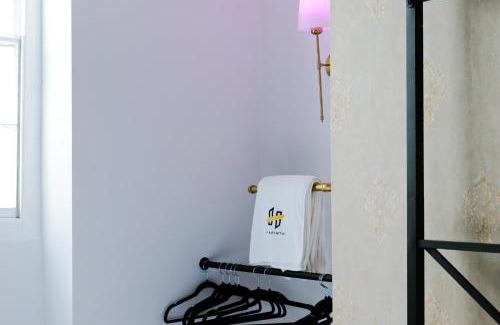 Kemptown Apartment | Hyacinth Apartments - Hot Tub Garden Escape - Adults only