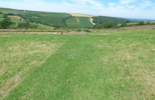 Fowey Cottage | HYBADORE COACH HOUSE, pet friendly, with open fire in Golant