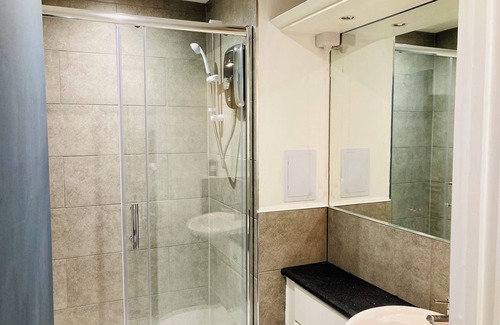 St. Mary's Park Apartment | Hybrid Resi - Battersea | Studio Apartment