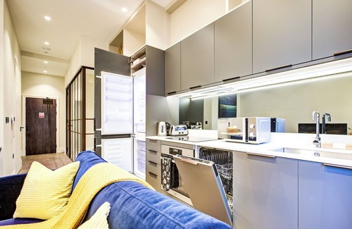 Island Gardens Apartment | Hybrid Resi - Canary | 1 Bed Apartment