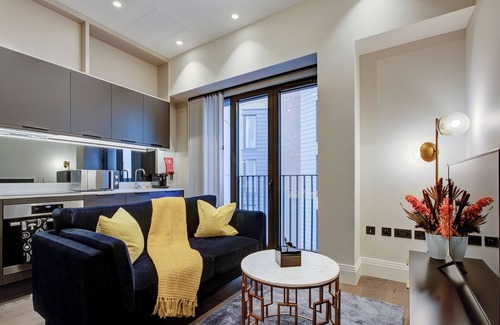 Island Gardens Apartment | Hybrid Resi - Canary | 1 Bed Apartment