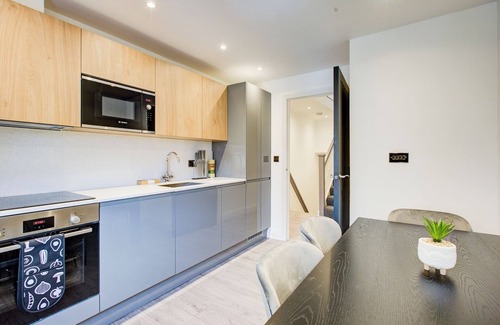 Town Apartment | Hybrid Resi - Fulham | 2 Bed Apartment