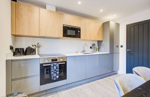 Town Apartment | Hybrid Resi - Fulham | 2 Bed Apartment