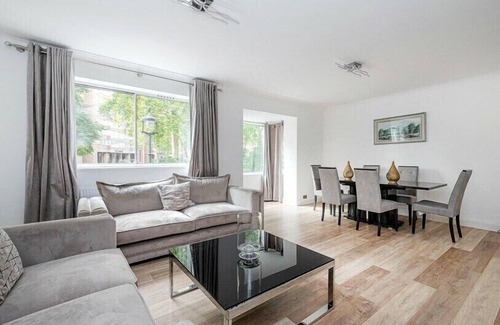 City of Westminster House | Hyde Park Estate (HPE305)
