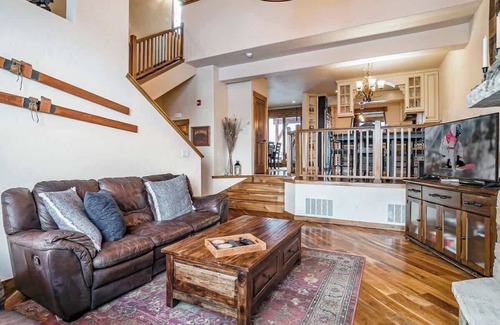 Winter Park Ski Chalet | Hygge Hideaway | Cozy Wildlife View Hot Tub