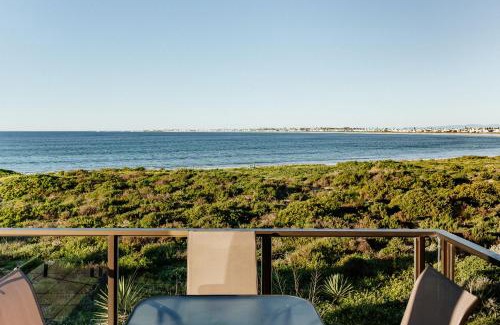 Britannia Bay House | Hypnotic Beach House