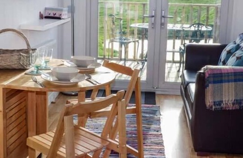 Lifton Ski Chalet | I-HUT, pet friendly, with hot tub in St Giles-On-The-Heath