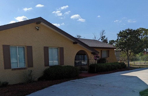 Cocoa House | I Need MY Space