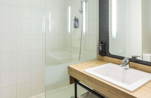 Champniers Hotel | ibis Angouleme Nord