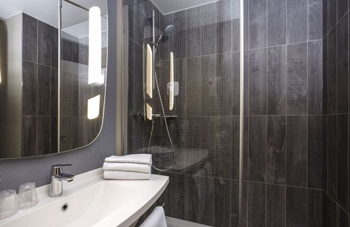 Valbonne Hotel | ibis Antibes Sophia Antipolis