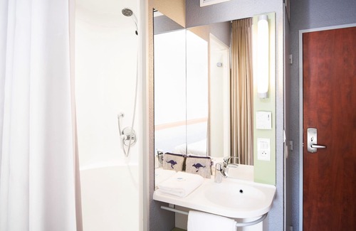 Montgermont Hotel | ibis budget Rennes Route de Saint Malo