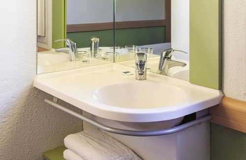 Saint-Gratien Hotel | ibis budget Saint Gratien Enghien les Bains