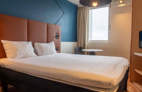 Bron Hotel | ibis Lyon Est Bron