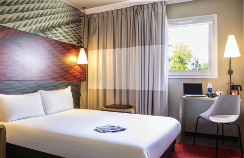 Massy Hotel | ibis Massy