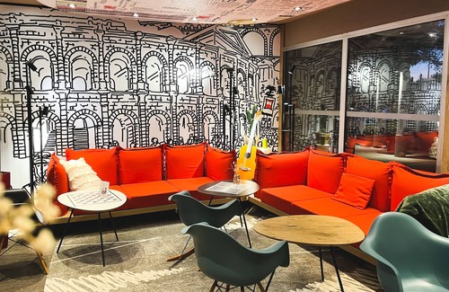 Costieres Hotel | ibis Nimes Ouest